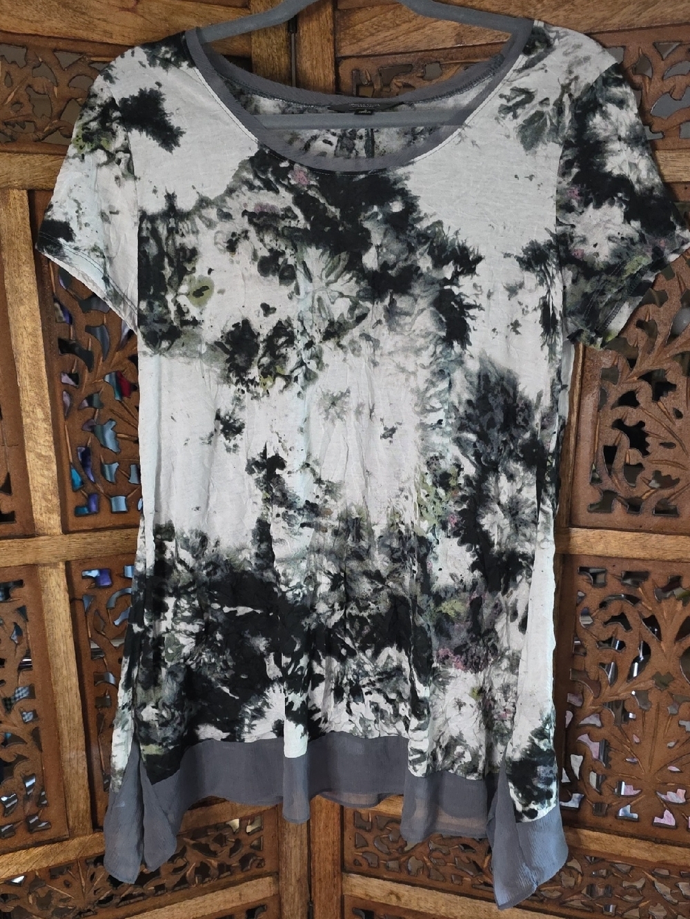Simply Vera Vera Wang Black and Gray Tie-Dye Short Sleeve Top - Picture 1 of 6